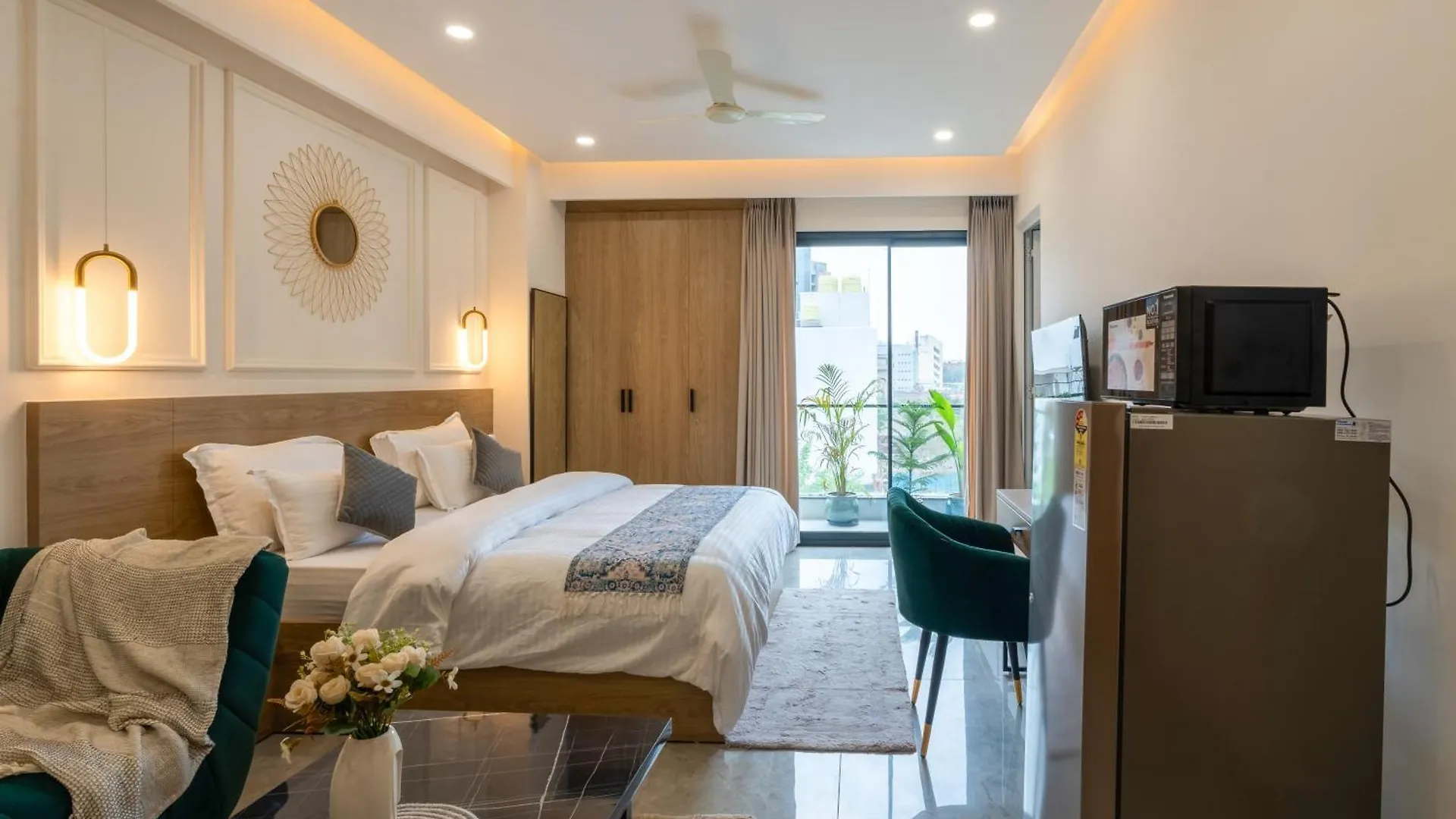 Elegent Studio On Golf Course Road @ Sterling Gurgáon Apartmán